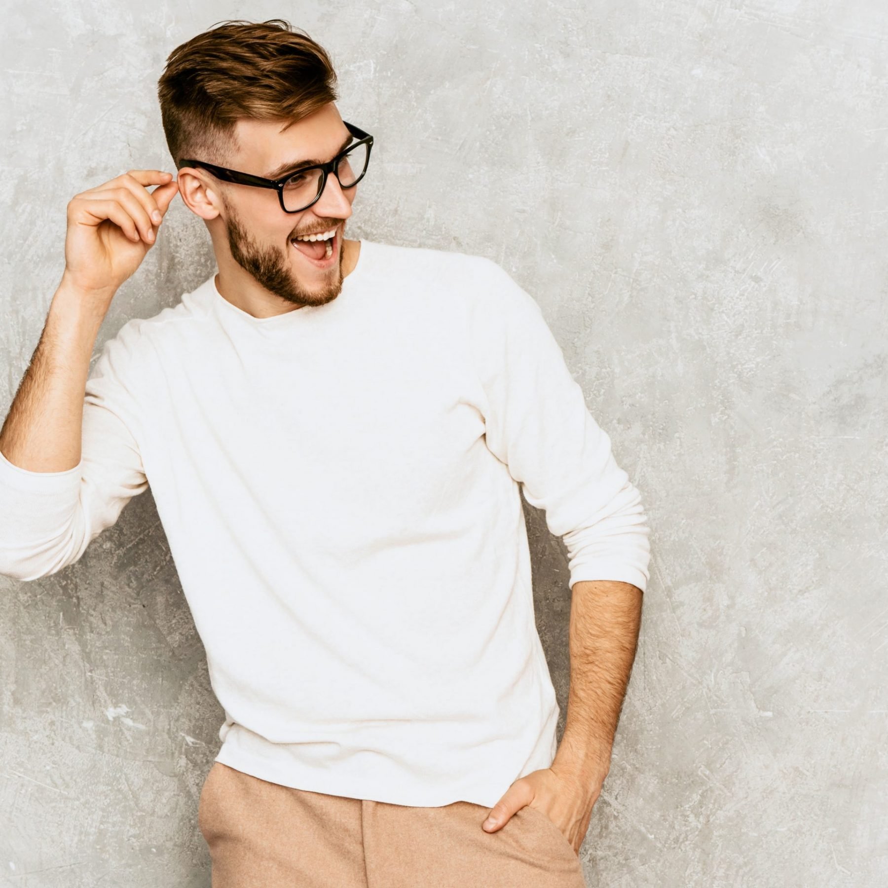 portrait-of-handsome-smiling-hipster-businessman-model-wearing-casual-summer-white-clothes (1)